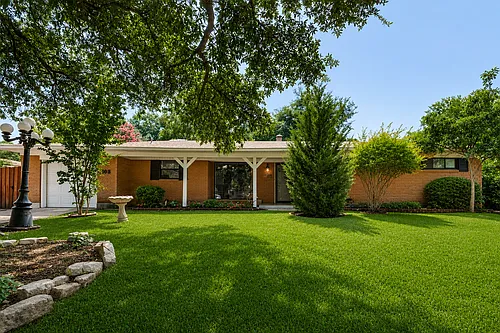 905 Ridgewood Ter Photo 1