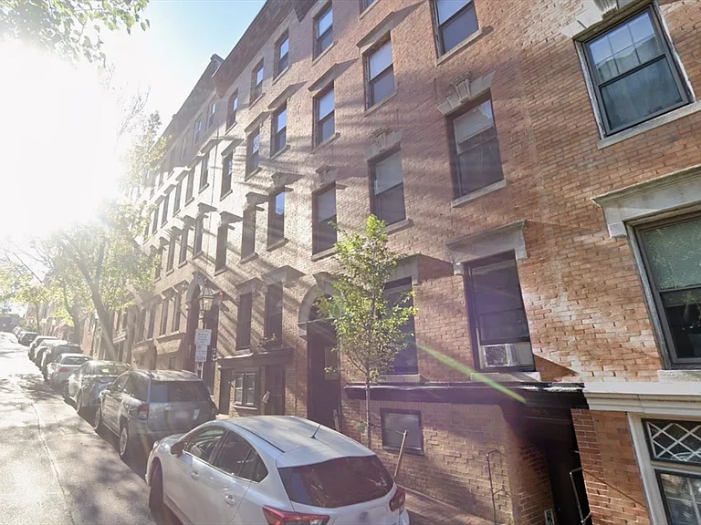 11 Grove St #2 — Photo 8