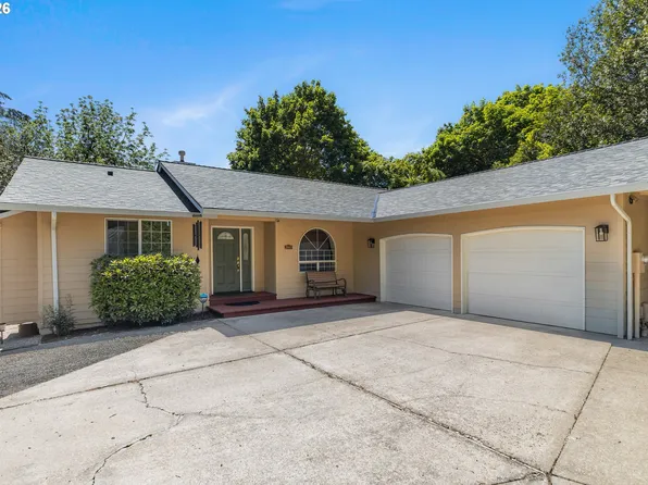 2660 SW Hume Ct, Portland, OR 97219