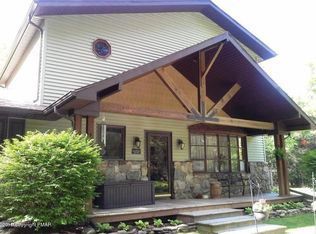 32 Hirshorn Dr, Newfoundland, PA 18445