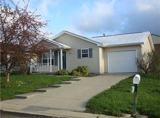 81 Queenswood Ct, Greencastle, IN 46135