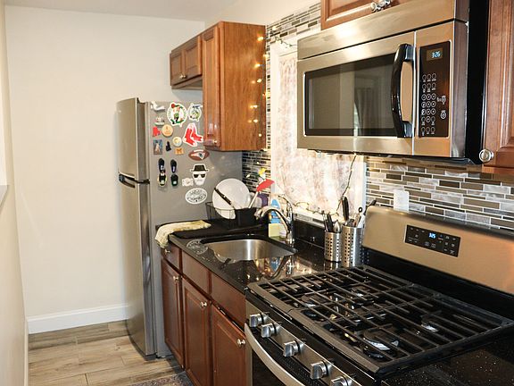 4th image of 46 River St #St1