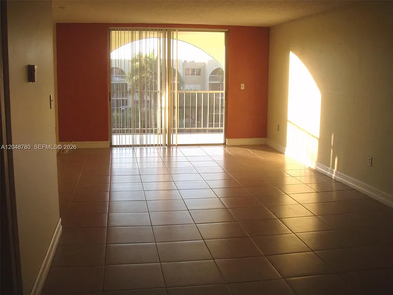 6980 NW 186th St #3-522 — Photo 9