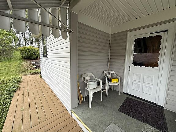 3rd image of 1821 Ruby St