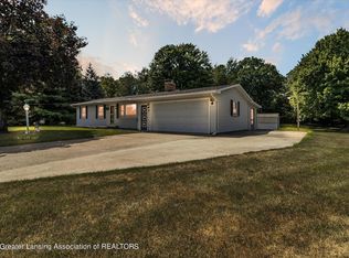 1472 Primrose Ln, Dewitt, MI 48820