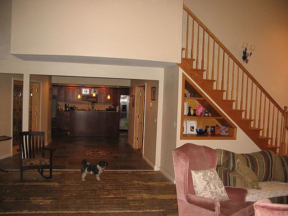 5th image of 207 Genesee St