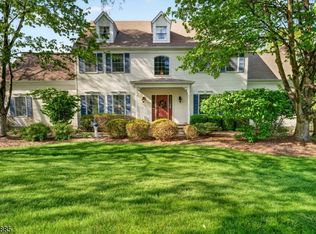 3 Indian Creek Rd, Pittstown, NJ 08867