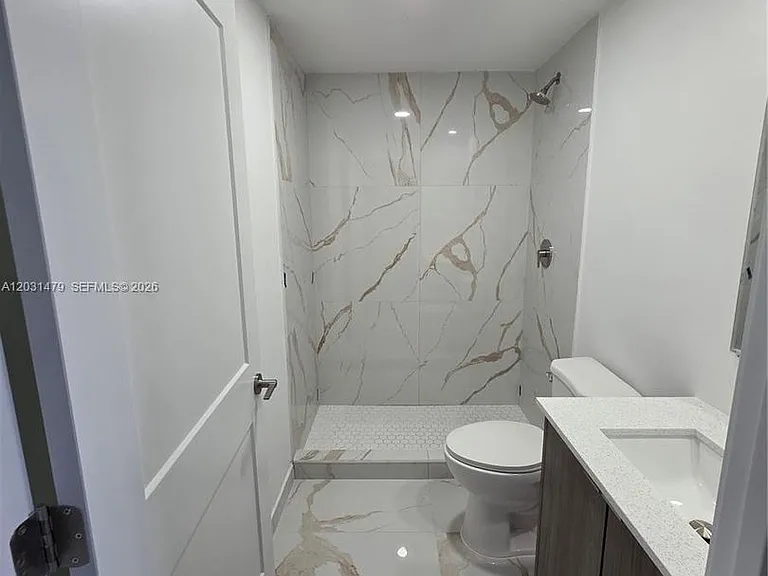1305 NW 4th Ter #1305 — Photo 9