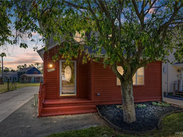 2944 Eggert Rd, Tonawanda, NY 14150