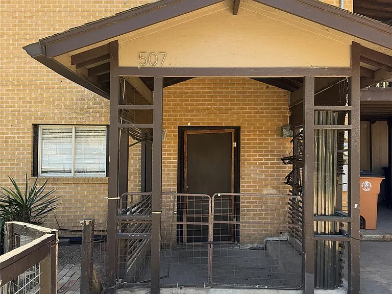 507 Swanee Dr #B — Photo 2
