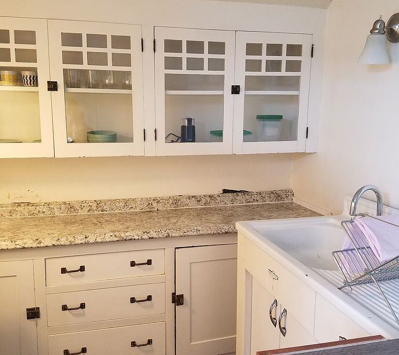 2nd image of 627 Prospect Ave #2