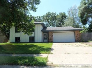 176 County Road 42, Apple Valley, MN 55124