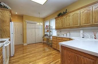 3rd image of 4314 S Davidson Dr