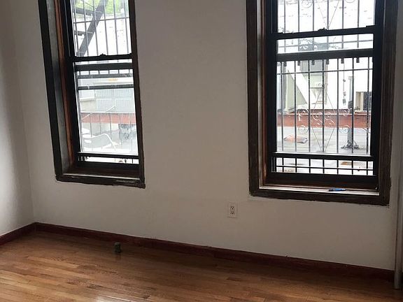 5th image of 568 Vanderbilt Ave APT 1