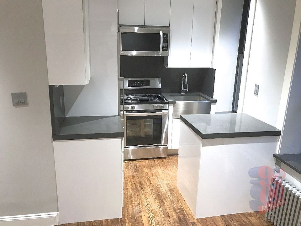 1st image of 20 Prince St APT 26