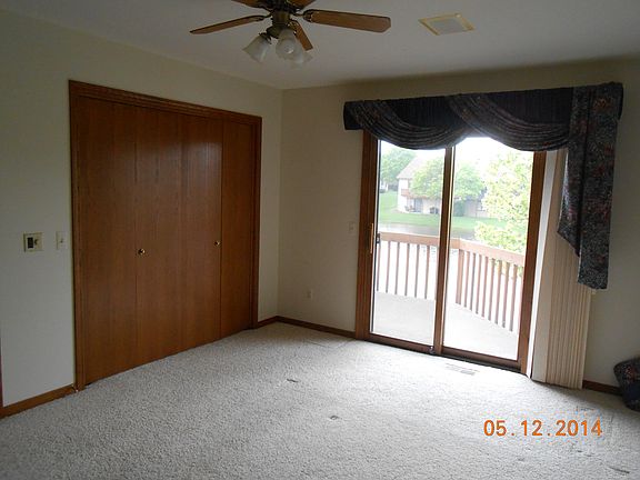 2nd image of 9070 Lakeview Ct