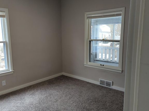 5th image of 1007 E Nebraska Ave