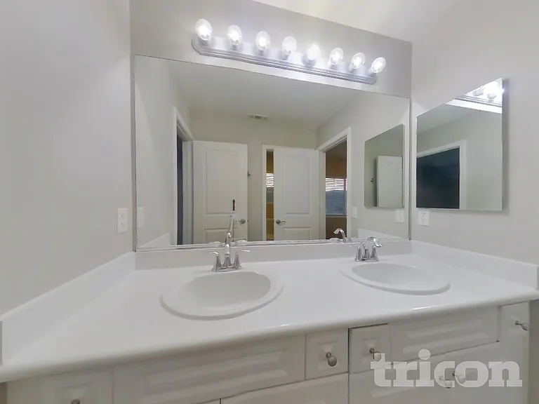 41808 Davidson St — Photo 32
