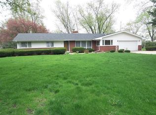 2276 Garden Rd, Aurora, IL 60506