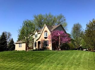 7465 Farrell Dr, Crystal Lake, IL 60014