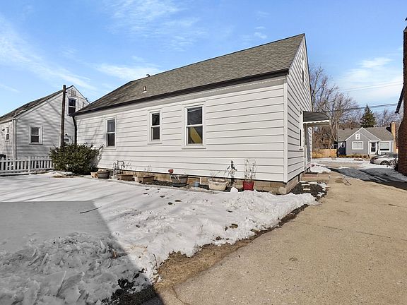 2nd image of 2616 Clough Ave
