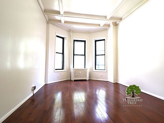 3rd image of 279 E 32nd St #1