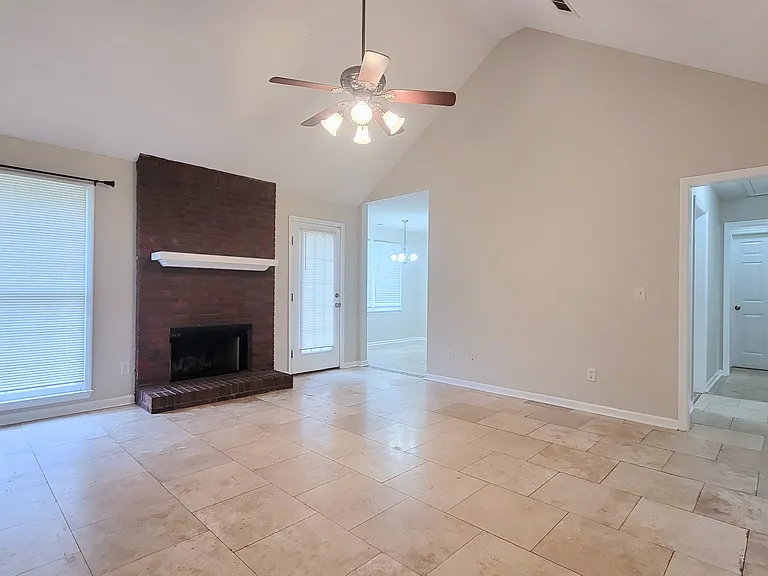 11 Running Bear Dr — Photo 4