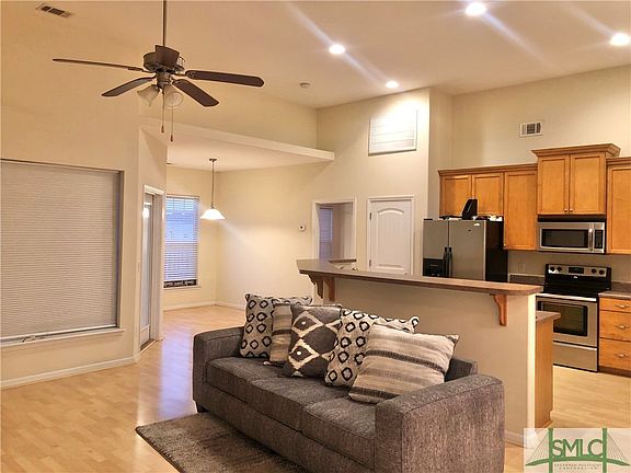 4th image of 35 Bay Willow Court