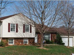 10711 English Oak Ct, Louisville, KY 40241