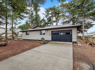 845 Webster Ave, Coos Bay, OR