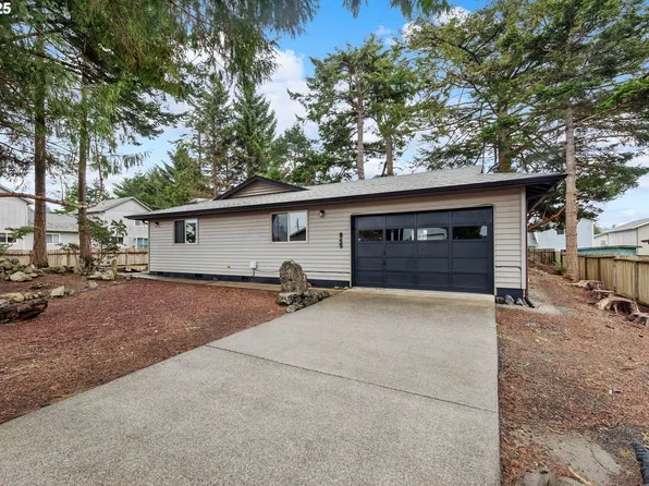 845 Webster Ave, Coos Bay, OR 97420