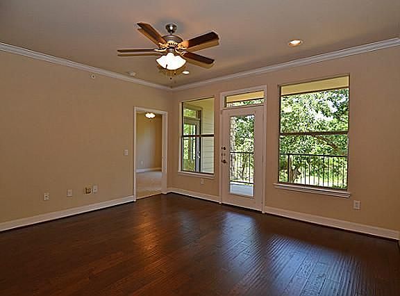 5th image of 500 Waters Edge Dr APT 115