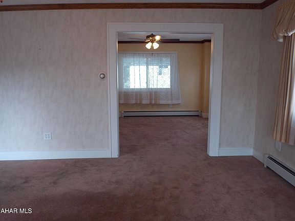 4th image of 1914 Logan Ave