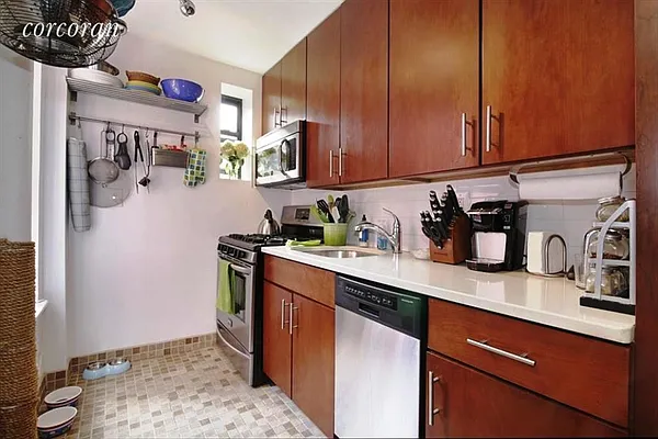 Sold by Corcoran | media 8