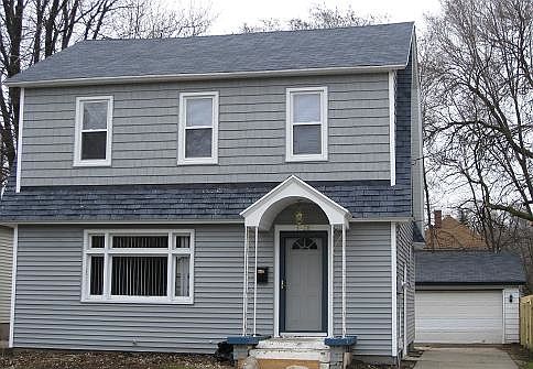 1st image of 1728 Linden Ave SE