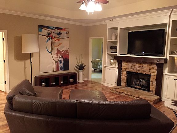 3rd image of 6070 Mountain View Trce