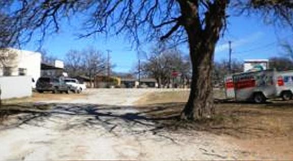 2nd image of 108 NE 26th St