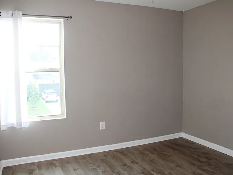 138 Lyonshall St — Photo 15