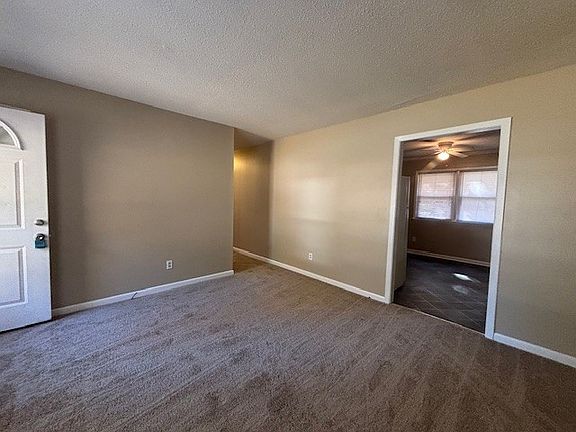 3rd image of 7575 Jennings Ln