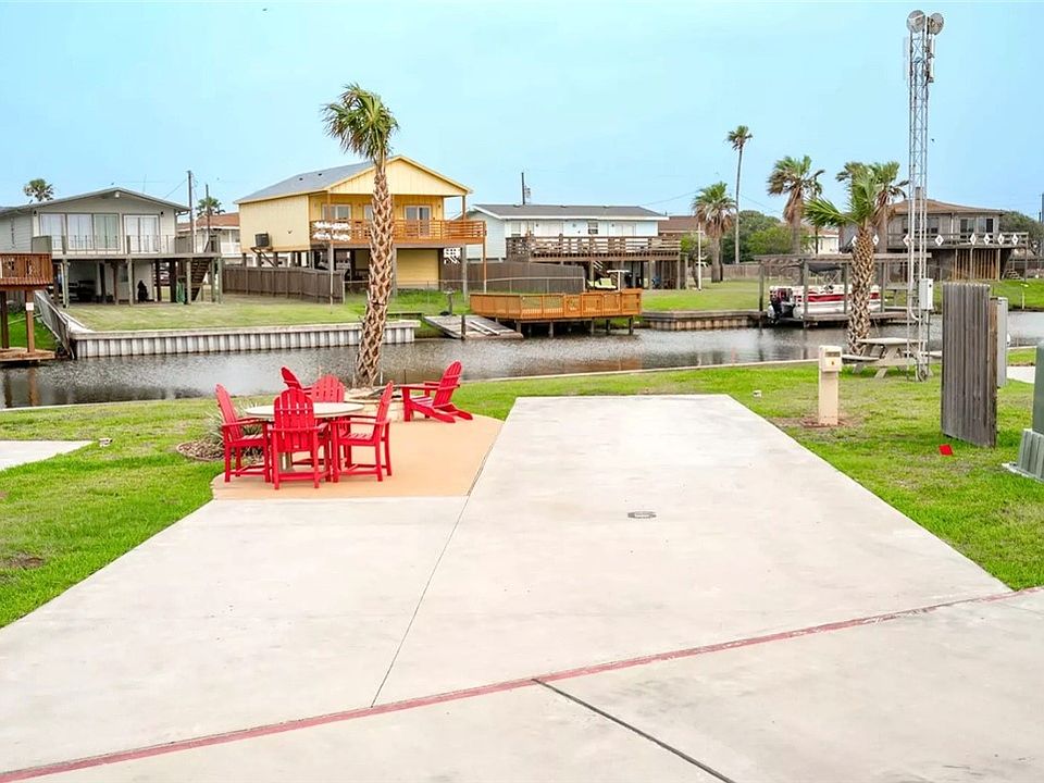 1st image of 101 Caribbean Dr #6