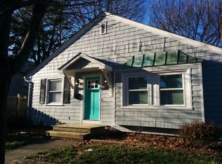 12 Virginia Ln, Providence, RI 02904