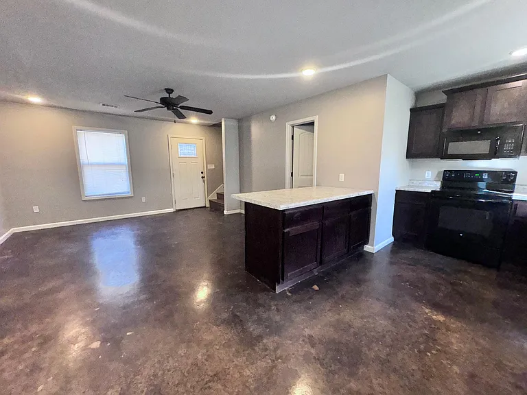 1311 W Monroe Ave #A — Photo 3