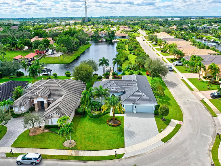 7186 SW Quiet River Ct — Photo 9