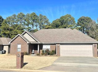 3220 Stonehenge Dr, Searcy, AR 72143