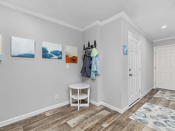 3rd image of 1788 Fairbanks Dr