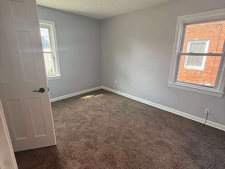21230 Tracy Ave — Photo 5