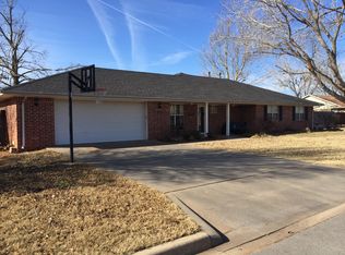 1811 Linwood St, Weatherford, OK 73096