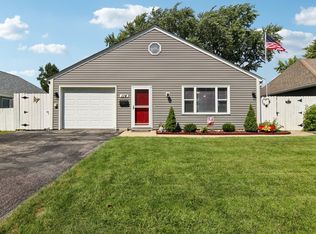 114 Heathgate Rd, Montgomery, IL 60538