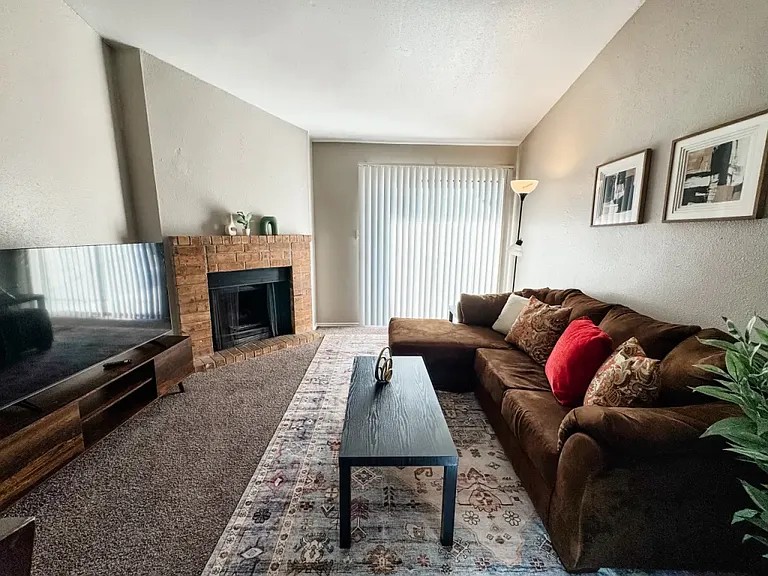 Lost Creek Ranch Apts — Photo 11
