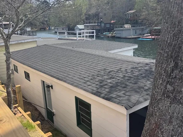 354 E Lakeshore Dr, Landrum, SC 29356